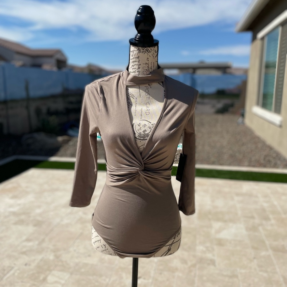 Boutique Trac Deep Plunge Bodysuit size S